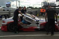 Ikke nemt at komme hverken ind eller ud af bilen